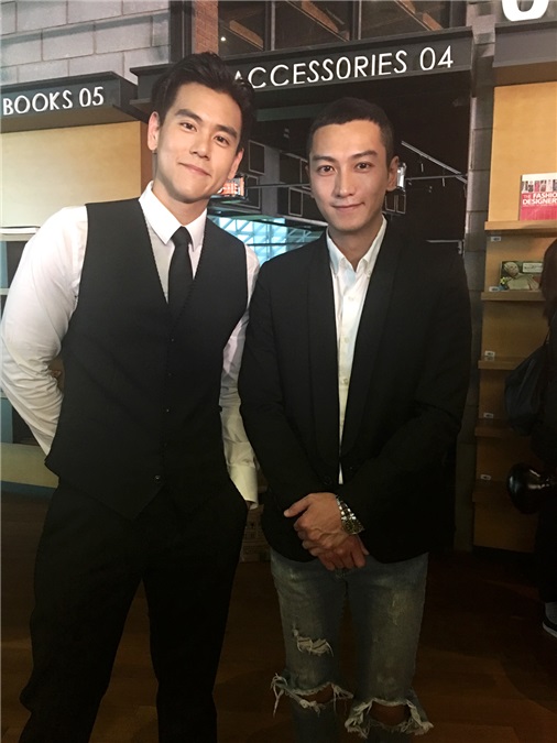 彭于晏张竣杰现身首映 演绎热血乱世曲折故事