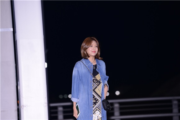 少女时代成员、徐贤、秀英、孝渊等出国前往夏威夷参加SM团结大会