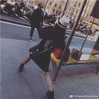 昆凌挺4月孕肚高难度拍照 周杰伦视角美翻网友