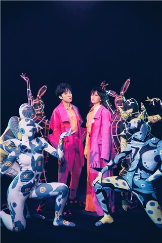 吴青峰颠覆乐坛，迷幻舞曲创作〈醉鬼阿Ｑ〉天后孙燕姿合唱，并合体拍摄MV