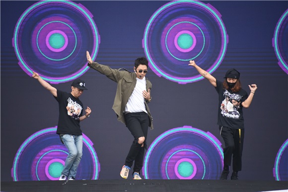 韩国男星RAIN台北跨年晚会彩排