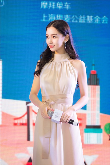 Angelababy获任首位上海推广大使 再助力环保公益
