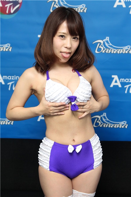 日本女优尾上若叶来台举办个人写真见面会
