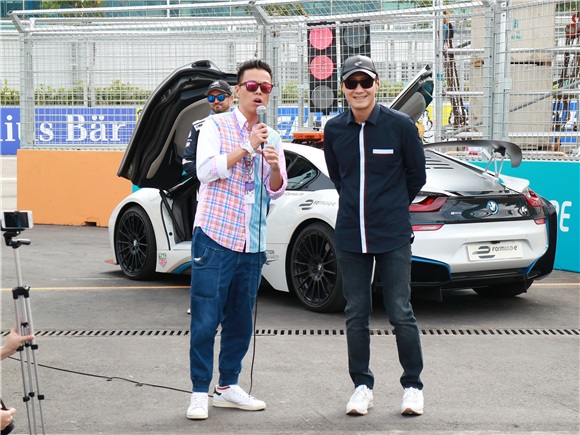 黎明、王祖蓝、张敬轩等出席观看首次《电动方程式赛车》大赛