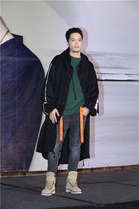 J.SHEON、宋念宇、宫阁出席J.SHEON媒体见面会