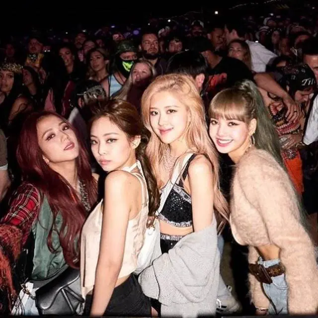 YG官方宣布BLACKPINK明年回归  出道8周年将举办粉丝签名会