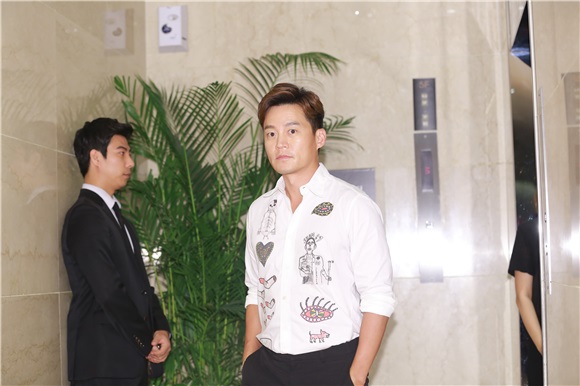 韩国电影《偶来》举行VIP试映会 朴艺珍、李准、柳演锡、孔升妍等出席