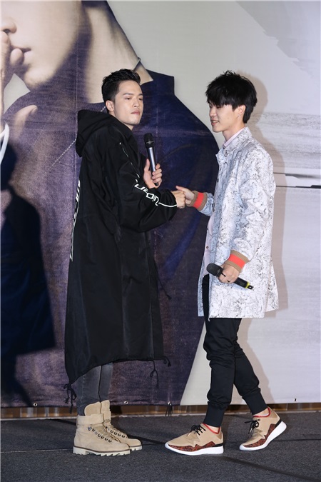 J.SHEON、宋念宇、宫阁出席J.SHEON媒体见面会