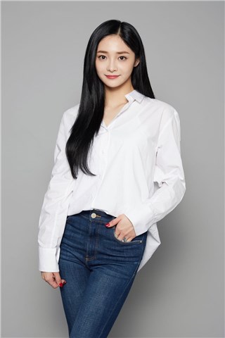 周洁琼受邀演唱中文版《黎明的编钟声》 温暖发声为爱加油