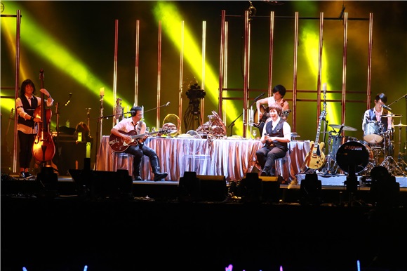 五月天《JUST ROCK IT 2016就是演唱会》台北站