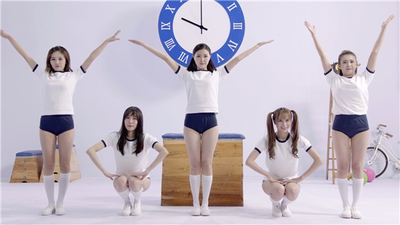 王思聪转型当导演 以「校长」身份给女神上课