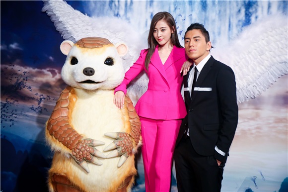〈Yes 北京现场〉《鲛珠传》首映众星齐聚 张靓颖曝导演笑王大陆嘴大