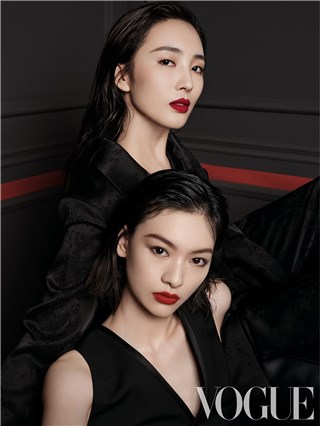 王紫璇演绎YSL21不羁复古红 冷调红唇出位抢镜