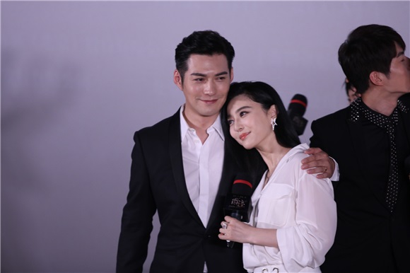 《爵迹》曝全阵容海报 爵迹家族同袍待战