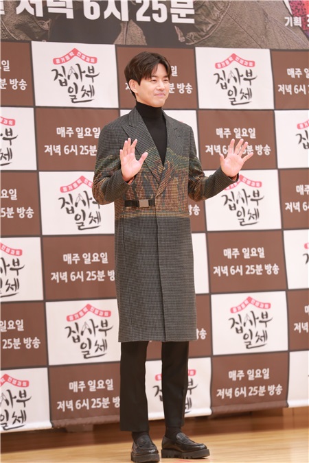 李昇基、陆星材、李相仑、梁世炯出席韩国SBS综艺节目《家师父一体》制作发布会