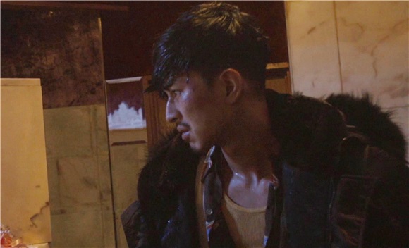 松田翔太《异邦警察》太帅气 服装、造型自己来