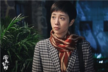 何晓燕眉头微皱似有心事