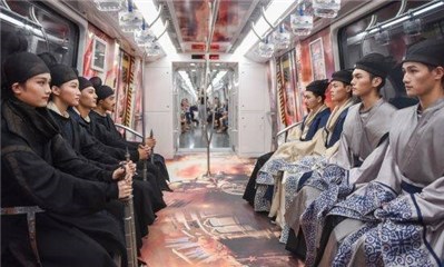 “狄仁杰”及御前侍从闪现至苏州地铁