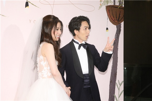 林宥嘉丁文琪补办浪漫婚宴 SHE教他两生一打孩子的秘诀
