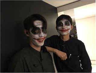 李钟硕开咖啡店 万圣节布置自己动手