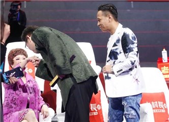 大兵“索吻”蔡明,宋小宝吃醋!