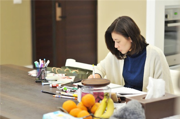贾静雯为老公庆生 花式秀恩爱羡煞网友