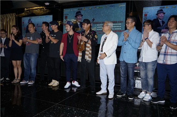 许冠杰与两个儿子、好友王敏德出席演唱会记者会