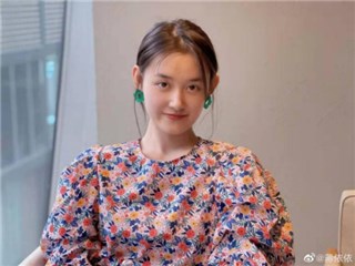 演戏、唱歌、作词……她大概是娱乐圈最文艺的“00花”