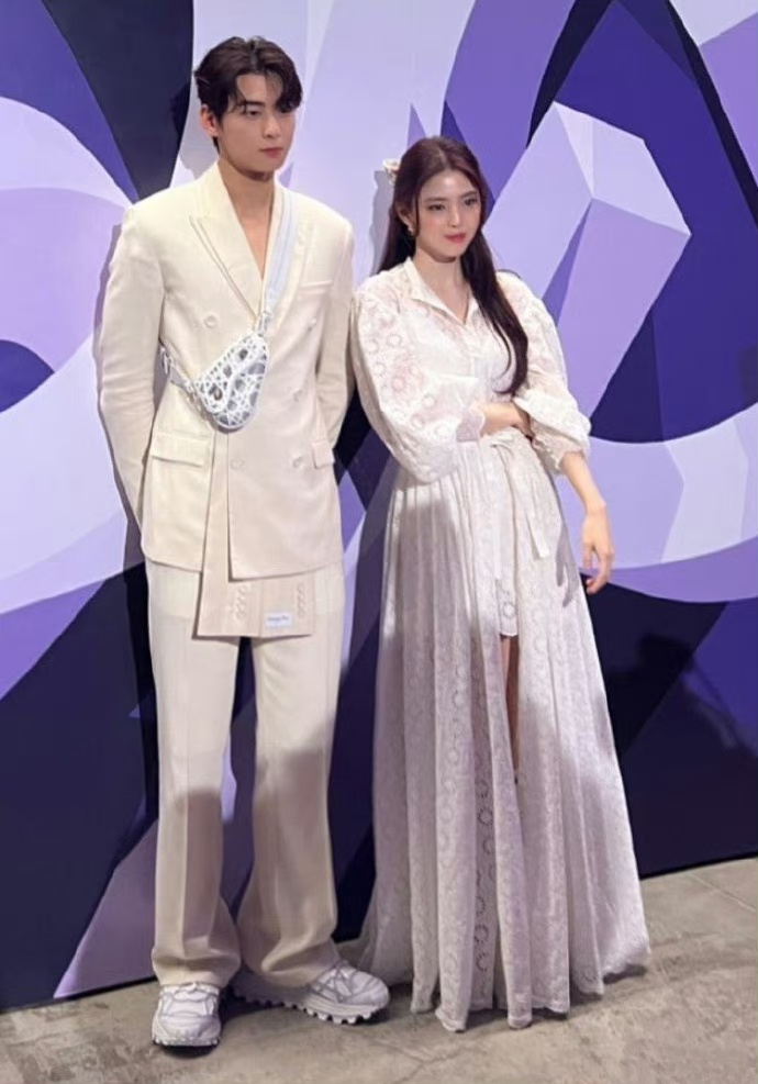 韩国神颜CP车银优韩素希同框 俊男美女魅力谁能抵挡？