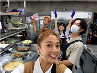 《来吧！营业中》60人员工餐好崩溃 炎亚纶竟夸海口「想接婚礼场」