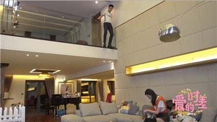 何猷君“跳楼”给奚梦瑶送花