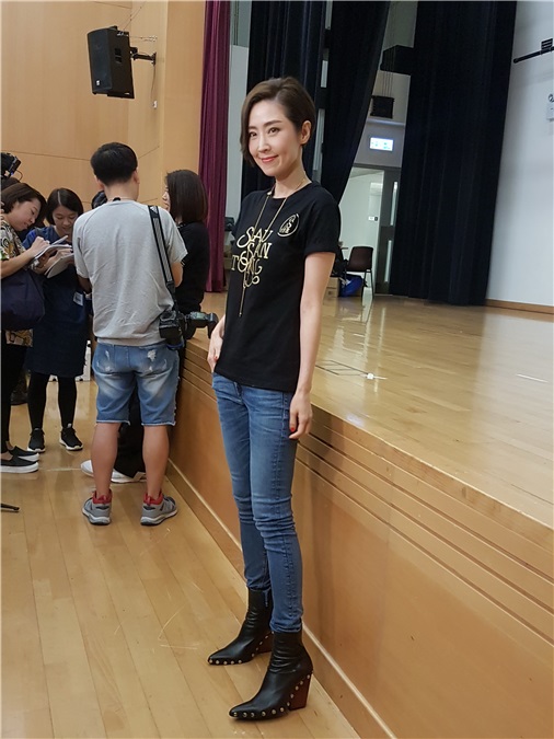 袁咏仪、张玉珊、蔡一智、苏永康等出席中秋送暖活动