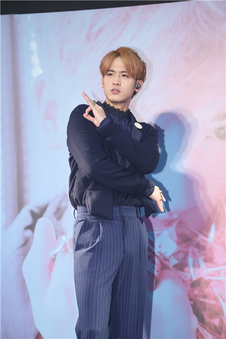 小乐吴思贤概念微专辑 好友潘玮柏站台