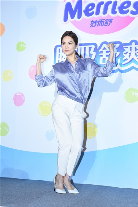 Ella陈嘉桦出席婴幼儿尿布品牌全新升级上市发布会
