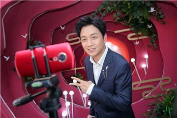 “美图T9明星用户”潘粤明