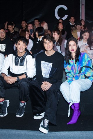 吴克群设计款将在时装周登场 透过设计强调穿着服装的「自我」才最重要