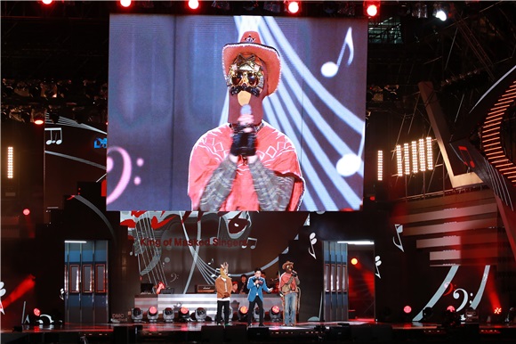 2016 DMC FESTIVAL《假面歌王》举行舞台 李在恩、Dana、金九拉、KCM等出席