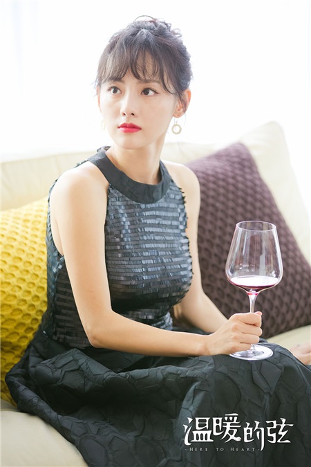 张嘉倪出演《温暖的弦》获原着迷认可 曝双剧照引粉丝期待