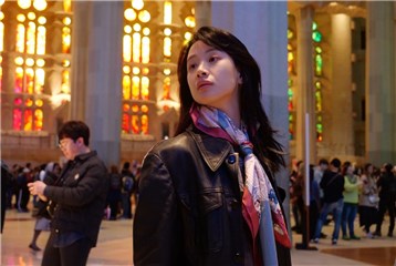 李梦微博晒游客照 清新文字气质满满