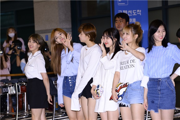 李敏镐、女团TWICE、防弹少年团结束’KCON 2016 LA’美国行程返回韩国