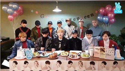 ▲SEVENTEEN成员开直播与粉丝倒数回归日。(图/截自V Live)