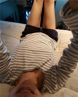 想逼死谁！ 性感辣妈小Ｓ又瘦了 超紧牛仔裤「轻松套进去」