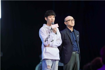 童颜男嘉宾自曝谈过8次恋爱