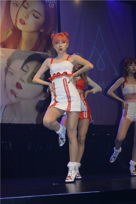 女团NineMuses小分队NineMuses A举行首张单曲专辑《MUSES DIARY》SHOWCASE