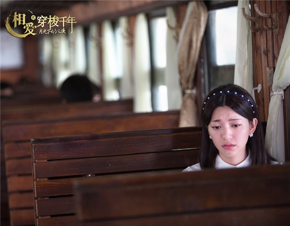 郭雪芙《相爱穿梭千年2》上演湿身诱惑 魏大勋看呆眼