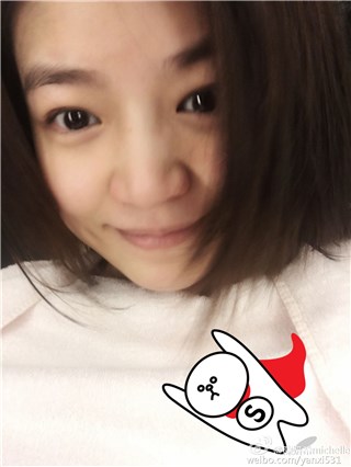 陈妍希短发素颜美如初 自曝坐月子十天没洗头