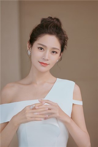王媛可谈30岁：年龄不是软肋是武器
