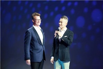 大山重返舞台坦言“挺忐忑”