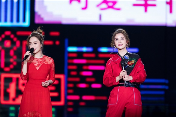 Twins合体跨年上演回忆杀 引发集体青春追忆