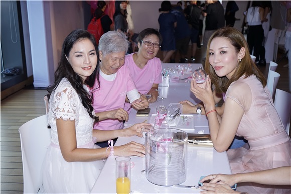 佘诗曼、汪圆圆等出席关注乳癌活动